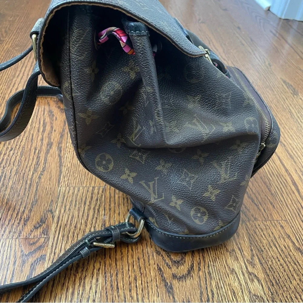 Authentic Louis Vuitton Monogram Montsouris MM Backpack - Picture 3 of 16